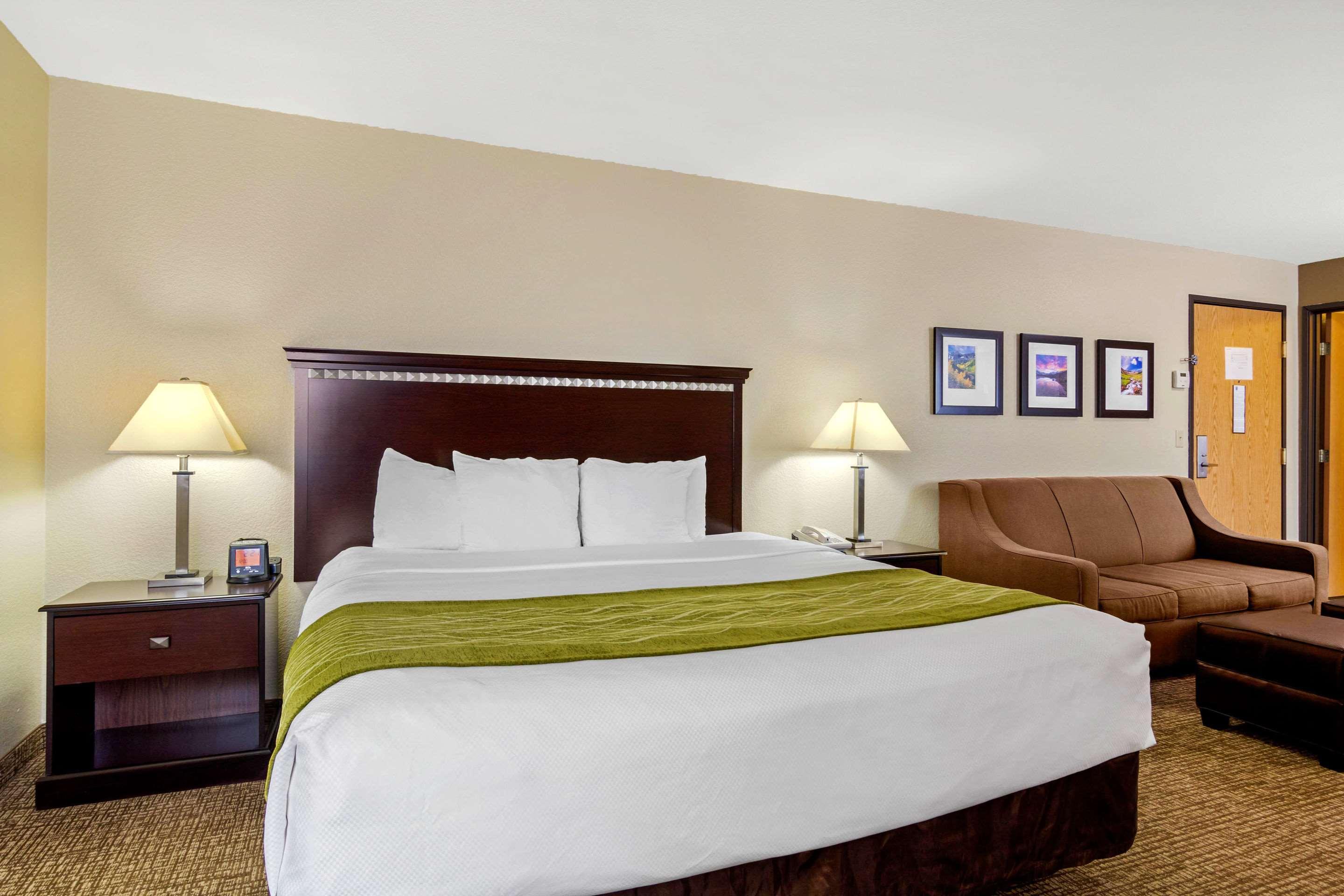 Comfort Inn & Suites Greeley Bagian luar foto