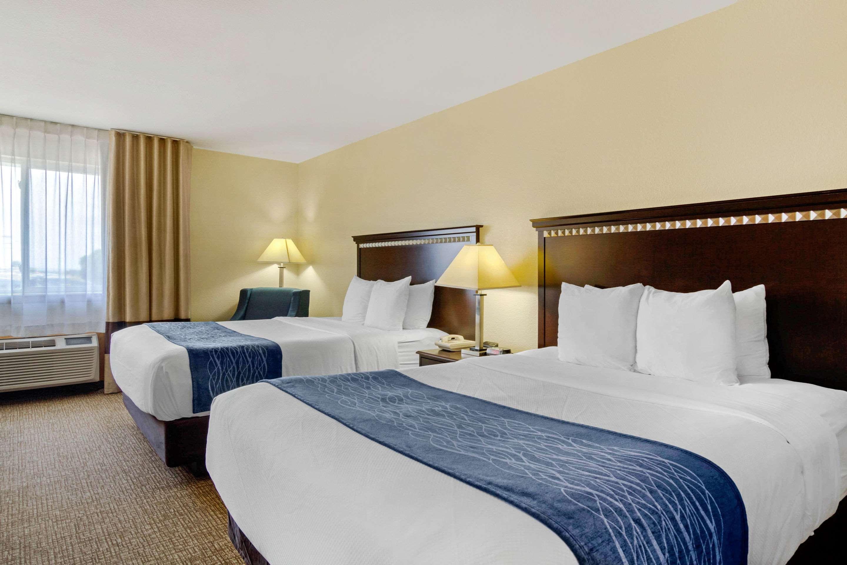 Comfort Inn & Suites Greeley Bagian luar foto