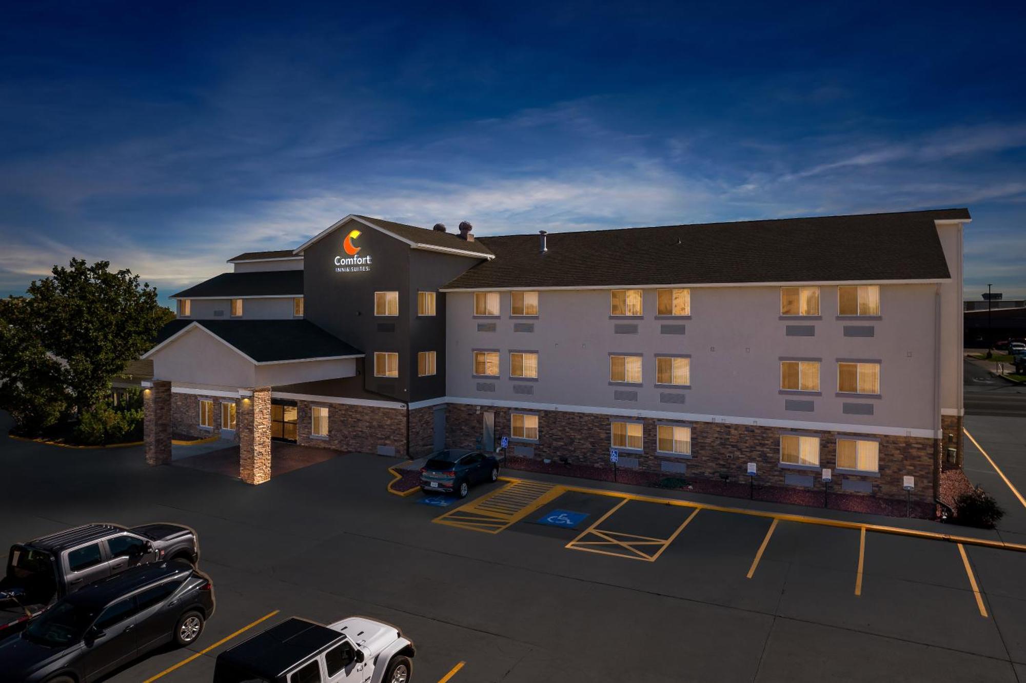 Comfort Inn & Suites Greeley Bagian luar foto